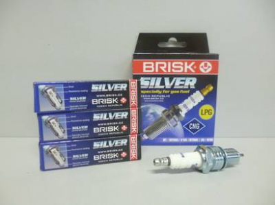Свеча Brisk ВАЗ 21214,Chevrolet-NIVA инж, 8кл SILVER коробка 4 шт., (5339) (BPR6ES-11))